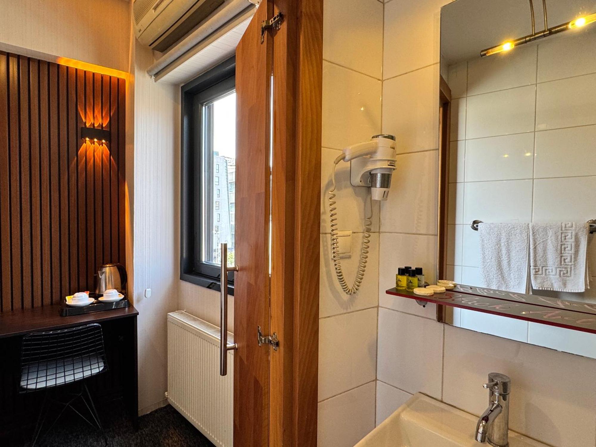 Black Art Otel Istanbul Eksteriør billede